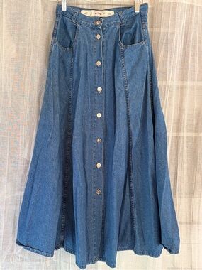 Nevada Vintage Button-Front Full Denim A line Skirt - Classic Blue XS-S